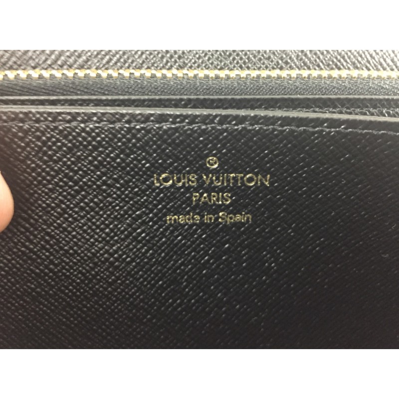Louis Vuitton portafoglio Wallet zippy epi pelle nero Usato perfette  condizioni - Beatrice Gioielli